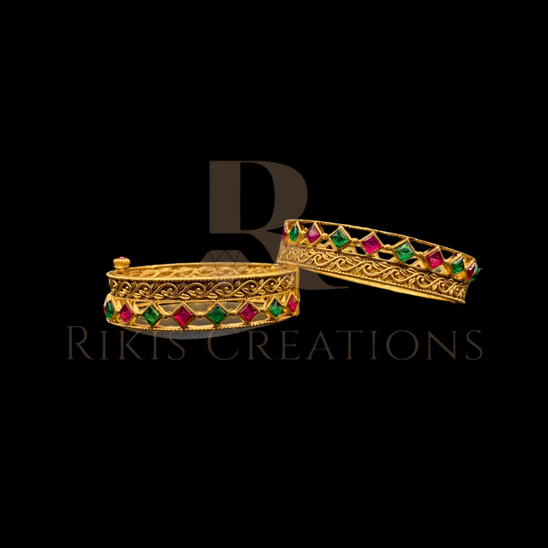 BANGLES  (BN-40)