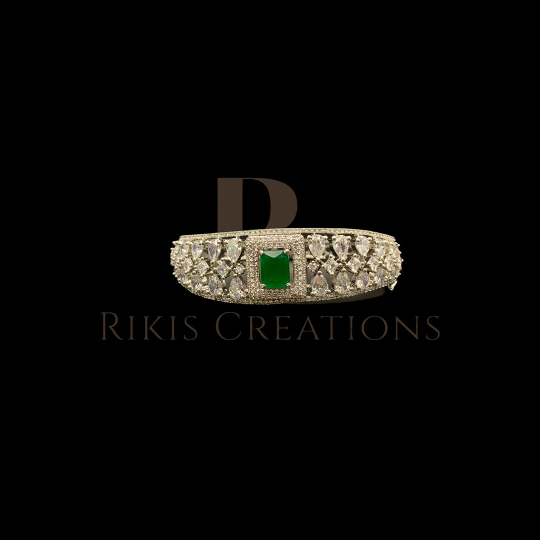 BRACELET  (BR-95)