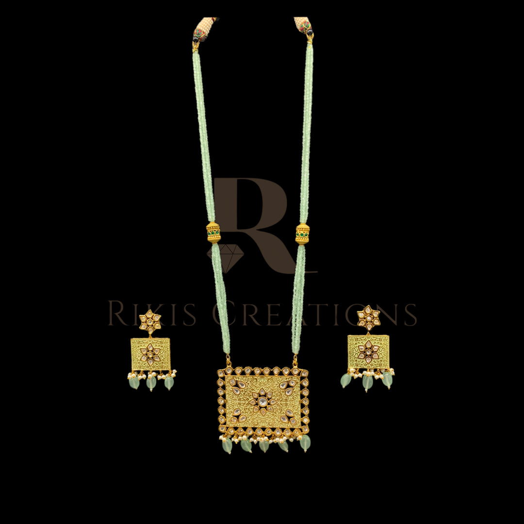 NECKLACE & EARRINGS  (NS-142)