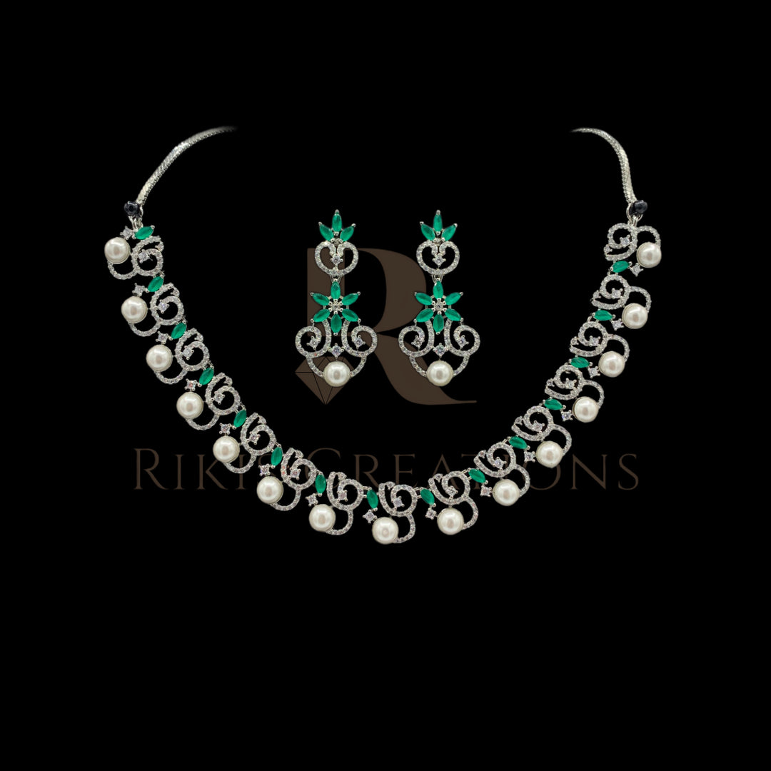 NECKLACE & EARRINGS  (NS-70)